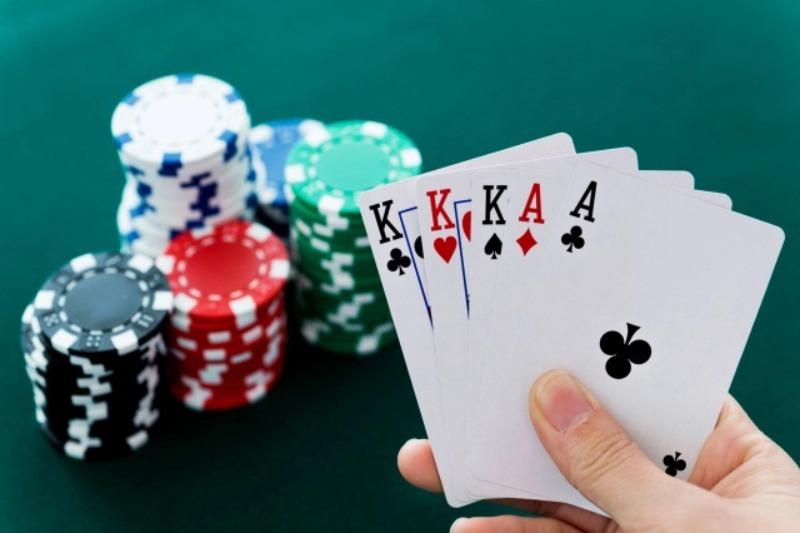 Khám phá cách chơi bài online milano và bí quyết chiến thắng tại nhà cái milano